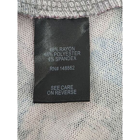 Torrid Size 2X Gray Floral Short Sleeve V Neck Knee Length Knit Dress - Picture 10 of 10